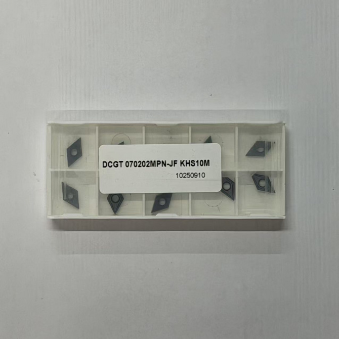 Пластина DCGT 070202MPN-JF KHS10M
